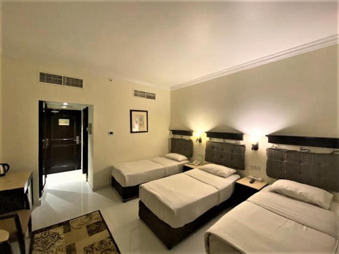 Signature Inn Hotel Deira Дубай Экстерьер фото